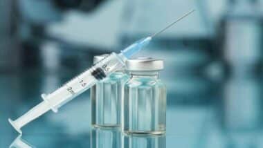 Contrôle des vaccins et sérums : le ministère de la Santé formalise les procédures de libération de lots