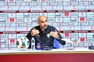 Walid Regragui convoque 27 joueurs dont Romain Saïss
