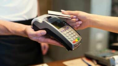Nouvelles facilités pour les opérations de change via cartes bancaires internationales au Maroc
