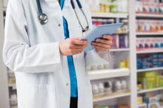Libéralisation du capital des pharmacies : le débat prend de l'ampleur, les avis divergent
