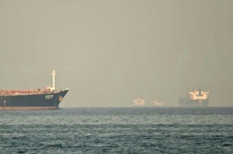 Le blocage du détroit d'Ormuz, un &ldquo;gel sans précédent&rdquo; du commerce maritime mondial