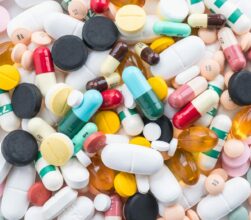 Compléments alimentaires. Le PPS veut réserver leur vente aux pharmaciens